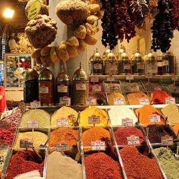 بازار ادویه استانبول (بازار مصری ها) کجاست و چه ساعتی و چه روزی باز است؟