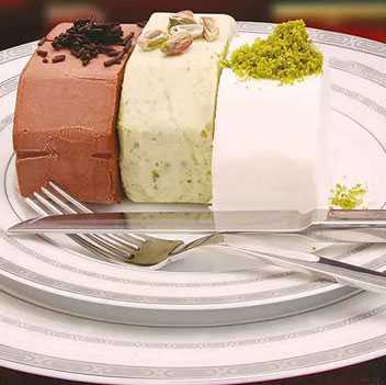 بستنی ترکی یا ماراش دوندورما(چه چیزی آن را منحصر به فرد می کند؟)