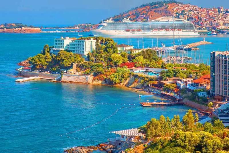 گلبرگ تور اقساطی کوش آداسی