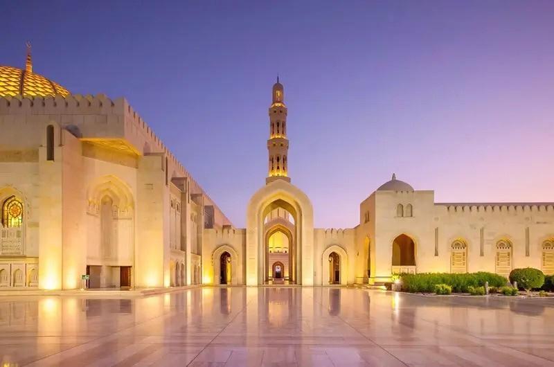 گلبرگ تور عمان با پرواز قشم ایر