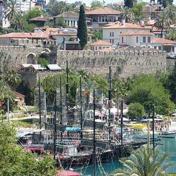 راهنمای گردشگری شهر قدیمی آنتالیا (Kaleici) و کارهایی که باید انجام دهید