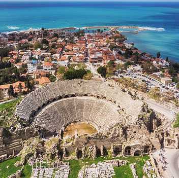 شهر و ساحل پاتارا آنتالیا کویر مقابل دریا