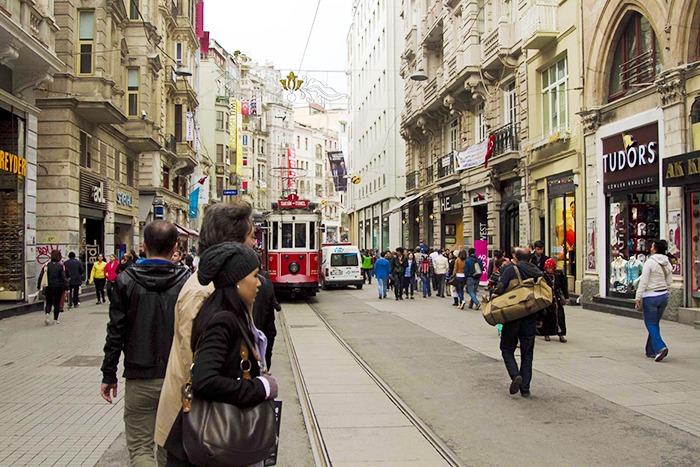 خیابان استقلال استانبول (خرید،تاریخ،موزه،تراموا،رستوران)