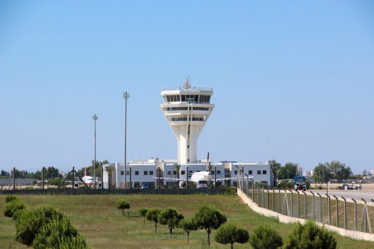 ترانسفر فرودگاهی به و از فرودگاه آنتالیا