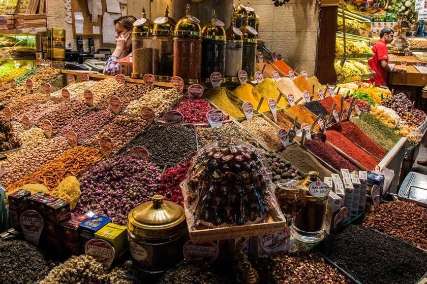 بازار ادویه استانبول (بازار مصری ها) کجاست و چه ساعتی و چه روزی باز است؟