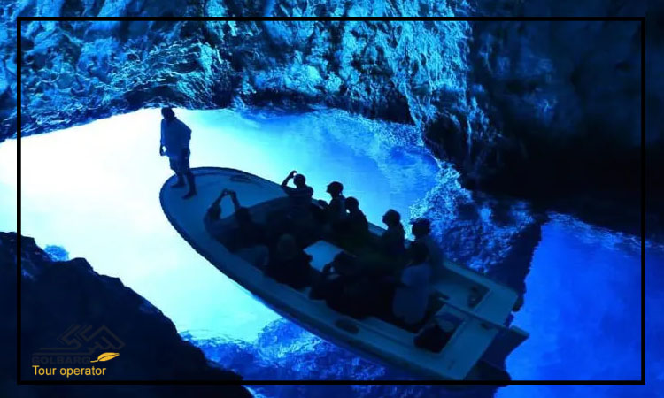 غارهای آبی آبیسمو آنهوماس