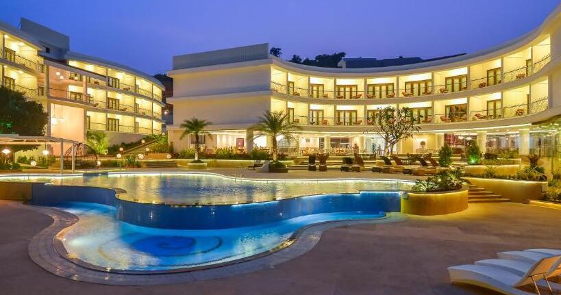 هتل Resort Park Regis Goa