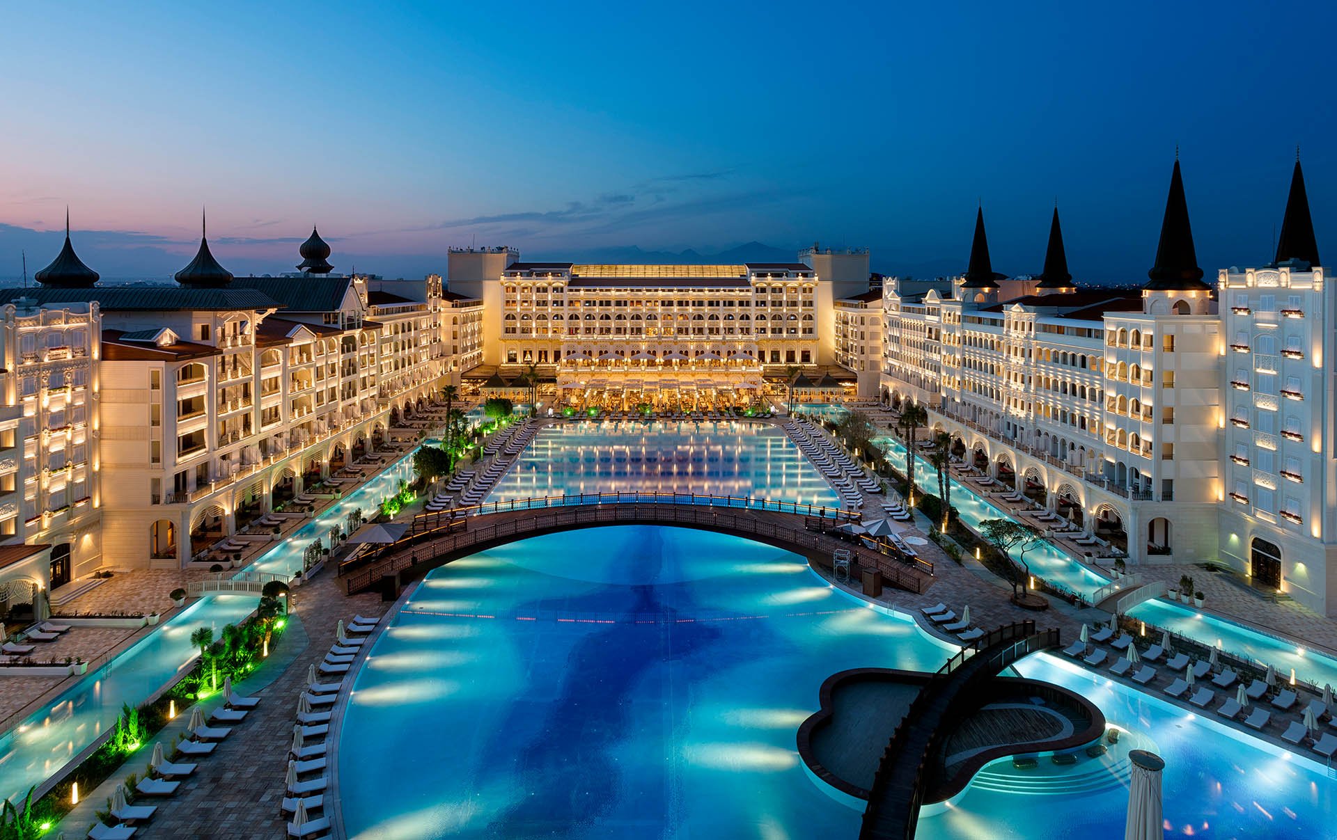 هتل titanic mardan palace